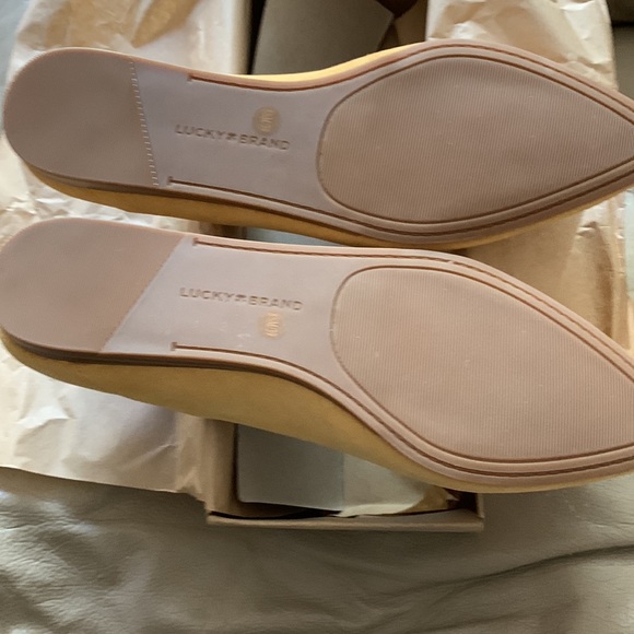 Lucky Brand suede flats - Picture 2 of 3